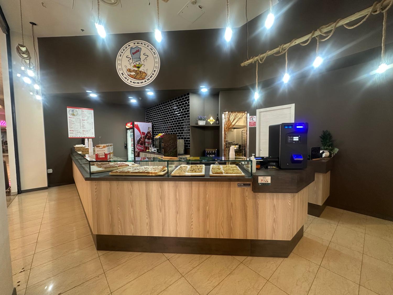 Azienda in vendita: Attività all’interno di un centro commerciale.
 a Italia - Pizzerie - Immagine principale