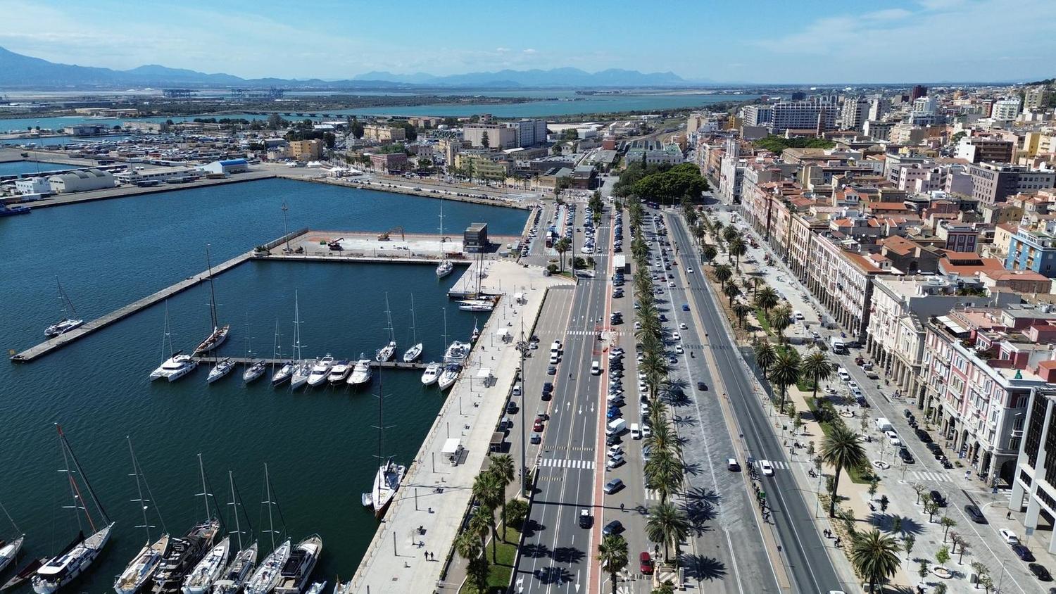 Azienda in vendita: RISTORANTE BEN AVVIATO, ORGANIZZATO E PROFITTEVOLE IN VENDITA a Italia - Ristoranti - Immagine principale