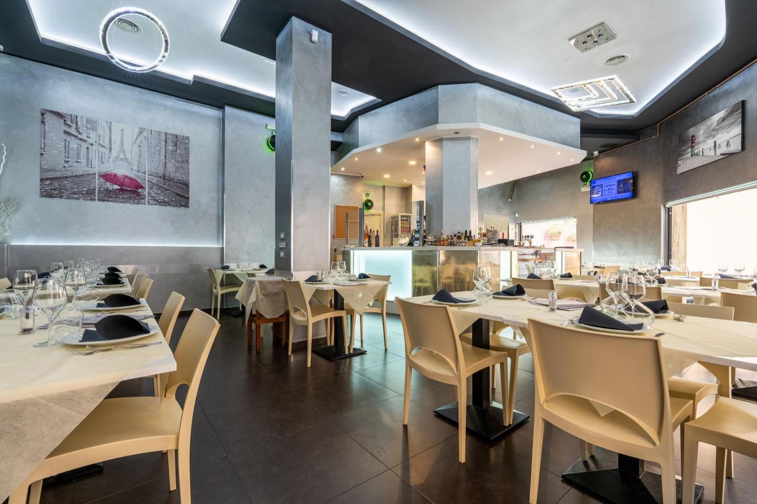 Azienda in vendita: RISTORANTE BEN AVVIATO, ORGANIZZATO E PROFITTEVOLE IN VENDITA a Italia - Ristoranti - Immagine foto 2