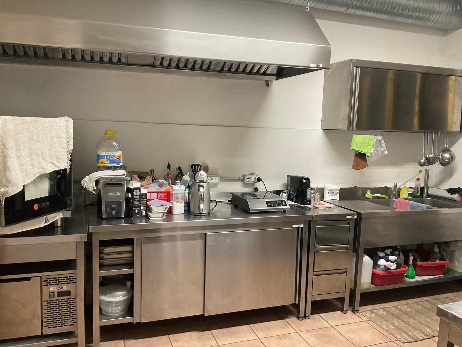 Azienda in vendita: A Poggio a Caiano, vendesi attività di frutta e verdura a Italia - Negozi - alimentari e ortofrutta - Immagine foto 2