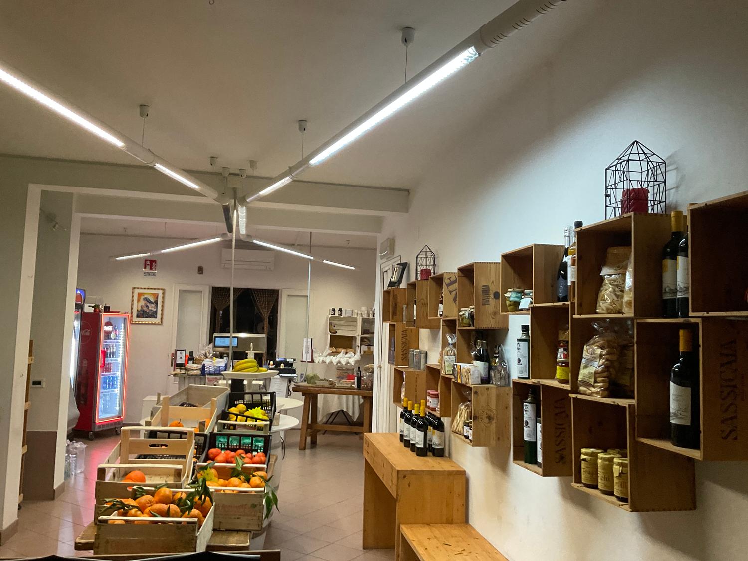 Azienda in vendita: A Poggio a Caiano, vendesi attività di frutta e verdura a Italia - Negozi - alimentari e ortofrutta - Immagine foto 4