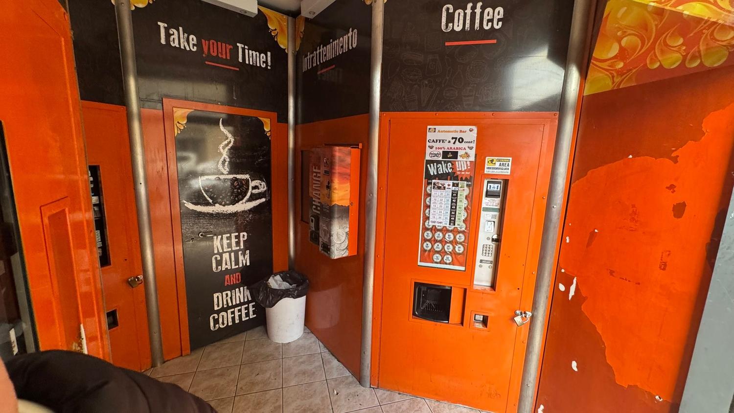 Azienda in vendita: AFFITTASI O VENDITA   4 NEGOZI AUTOMATICI H24 | SAVONA a Italia - Attività artigianali e professionali - Immagine foto 4