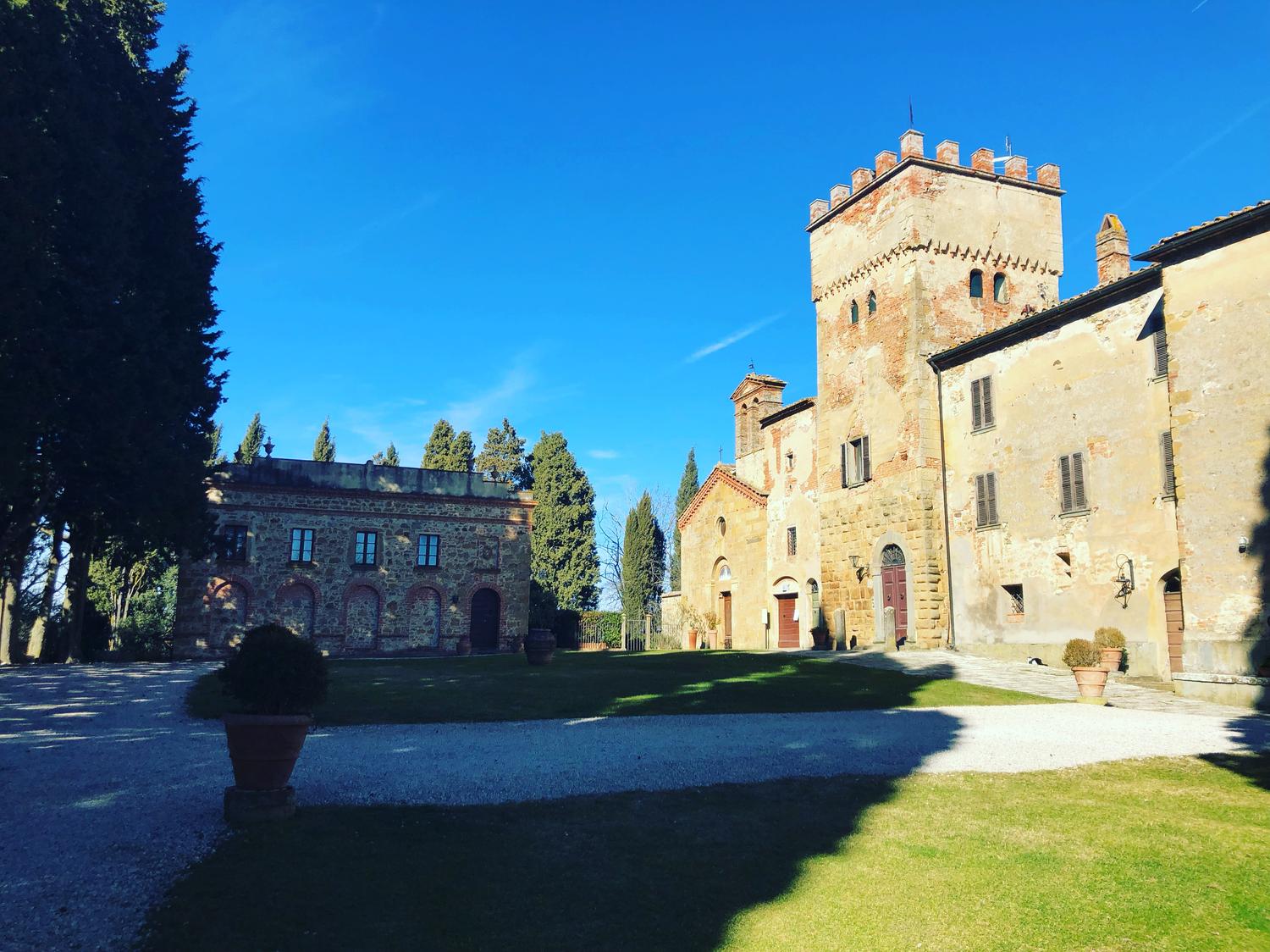 Azienda in vendita: Ristorante all’interno di un’abbadia del 1200  a Italia - Ristoranti - Immagine foto 2