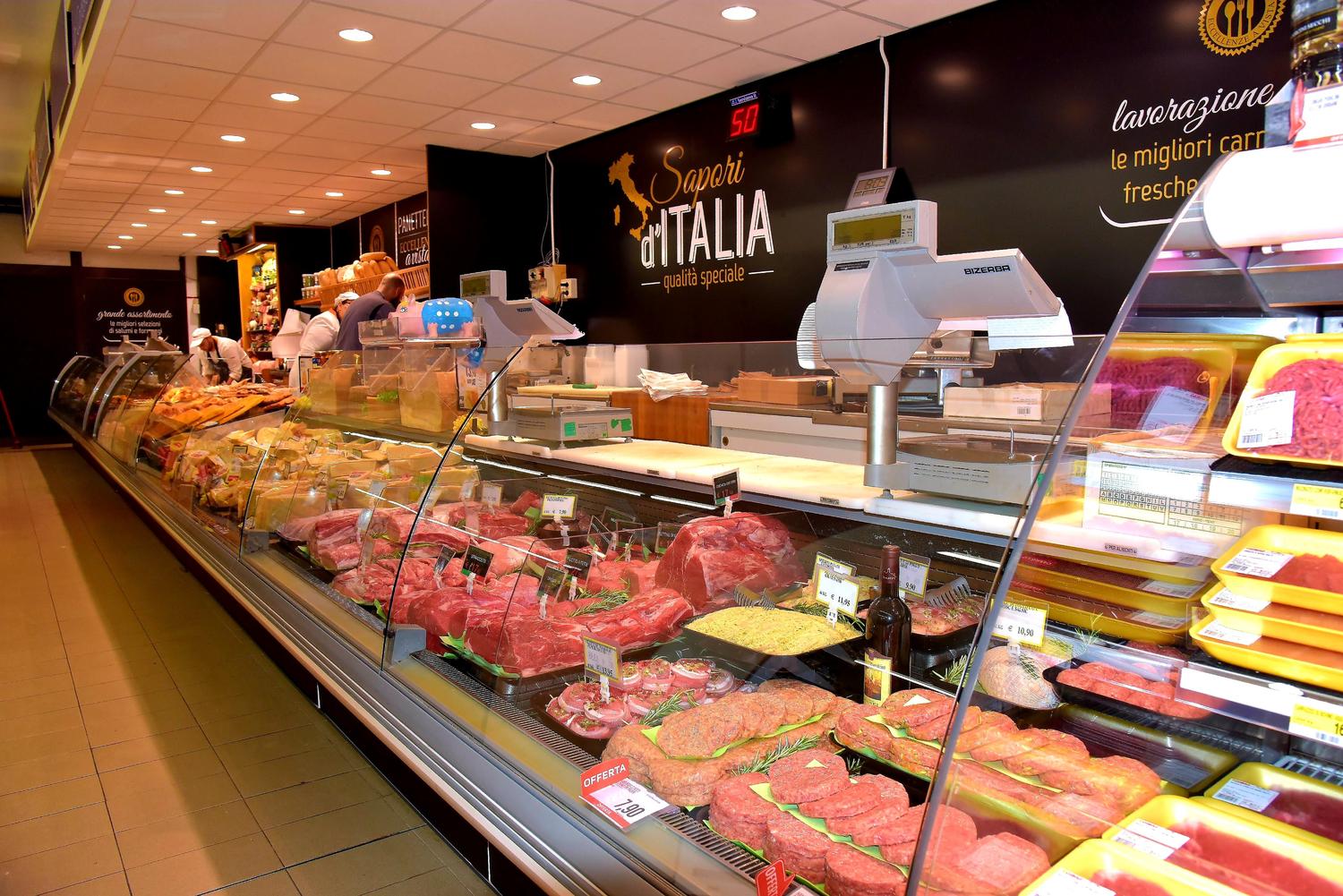 Azienda in vendita: Supermercato con insegna leader di mercato 800 mq complessivi . a Italia - Altro - Immagine foto 2