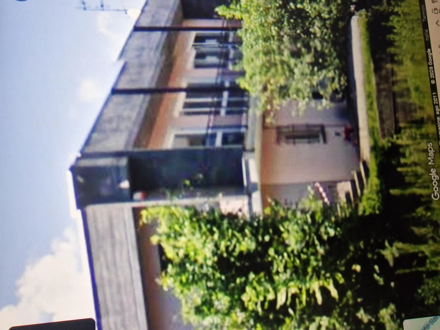 Azienda in vendita: vendesi attività di costruzioni in ferro e serramenti  a Italia - Attività artigianali e professionali - Immagine foto 2