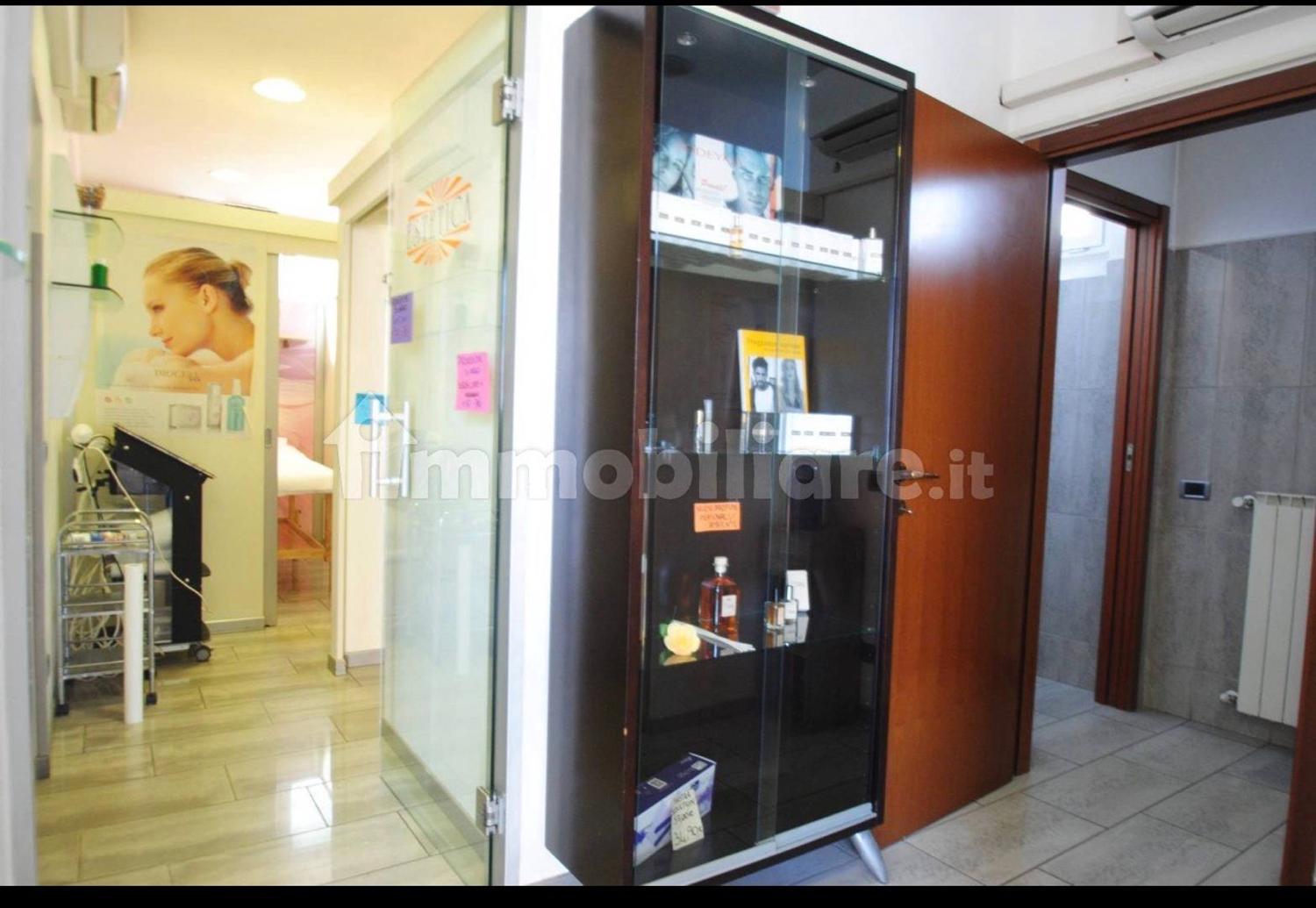 Azienda in vendita: ? Centro Estetico & Solarium “Dolce Sole” – Vendita o Gestione – a Italia - Centri Estetici - Immagine foto 3