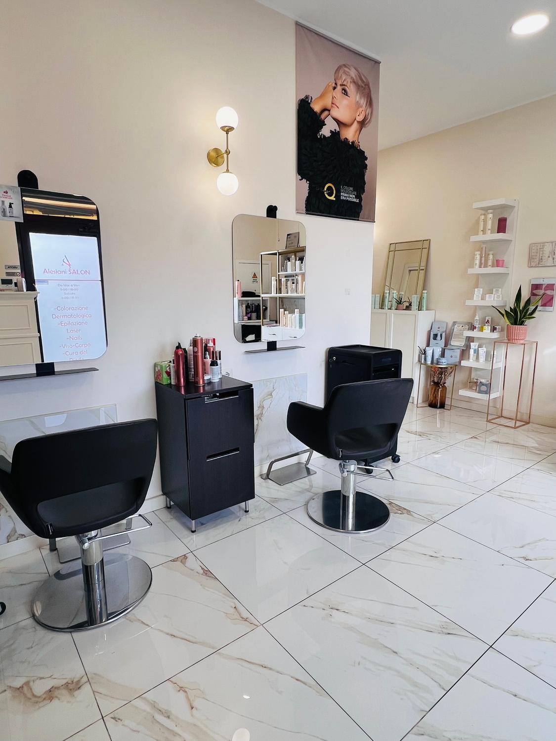 Azienda in vendita: Centro estetico e parrucchiere avviato a Italia - Centri Estetici - Immagine principale