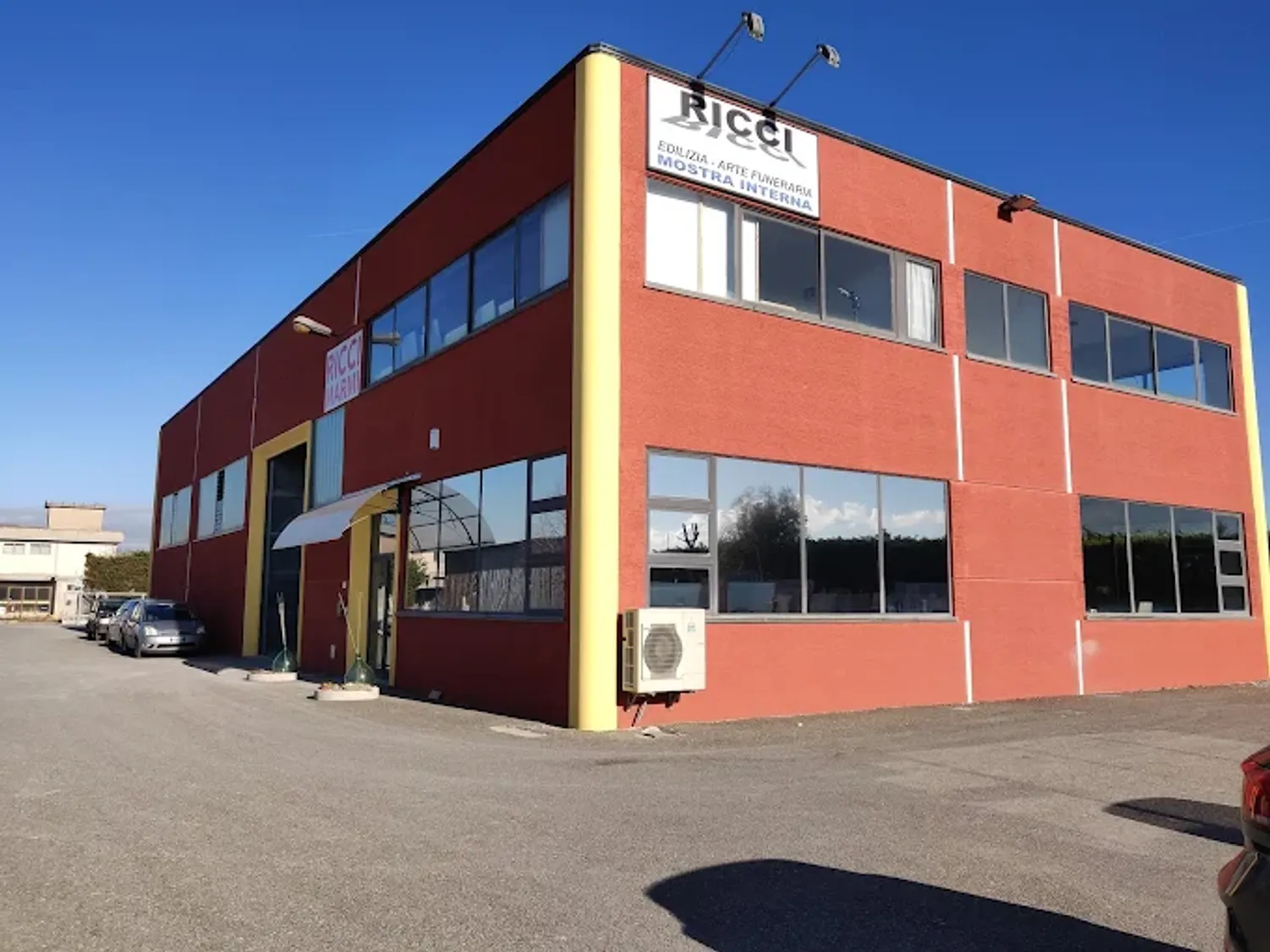 Azienda in vendita: Azienda per la lavorazione Marmo Granito Pietre a Italia - Attività artigianali e professionali - Immagine principale