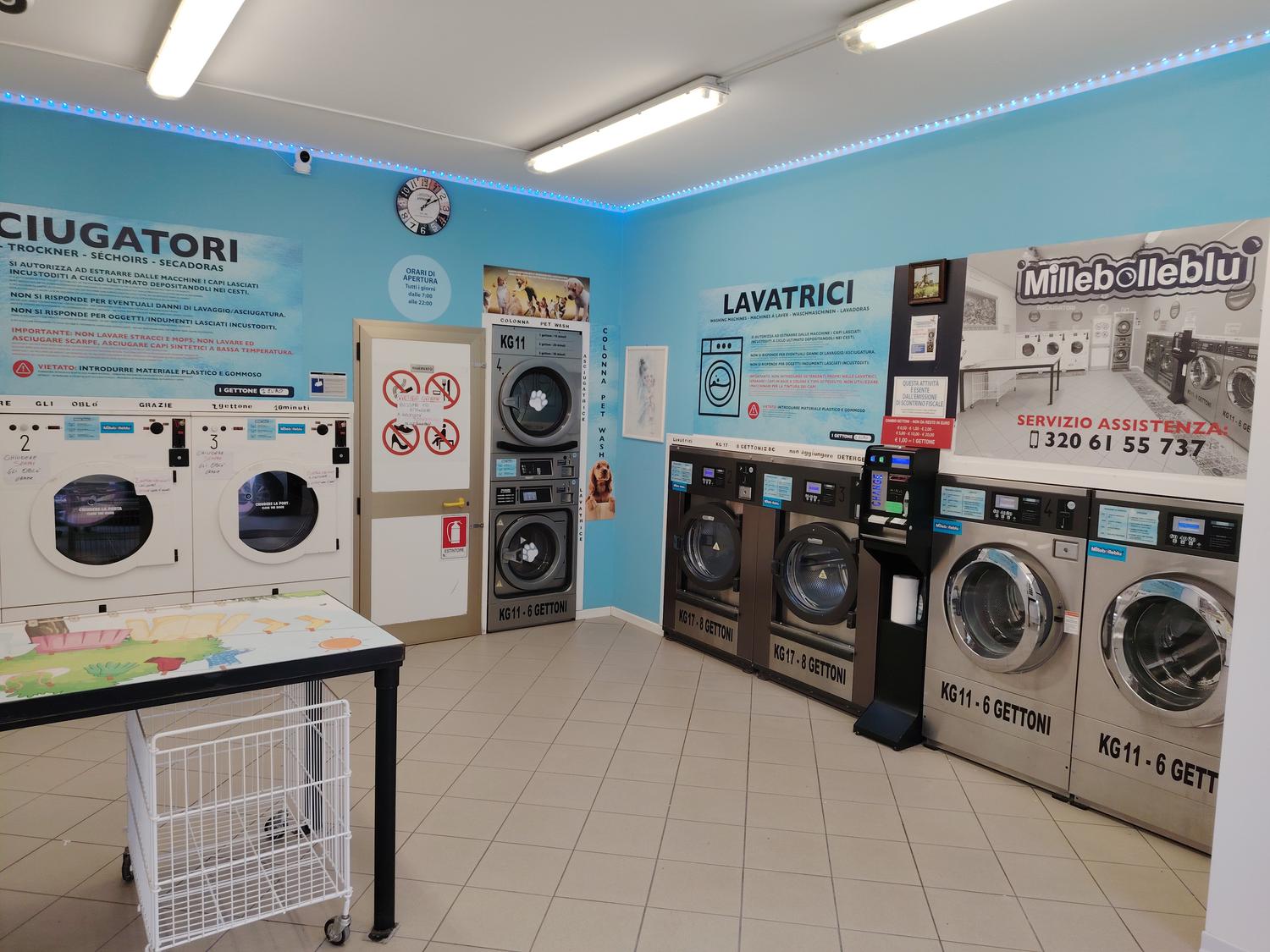 Azienda in vendita: Attività di lavanderia self service e drink food service h24 a Italia - Lavanderie - Immagine principale