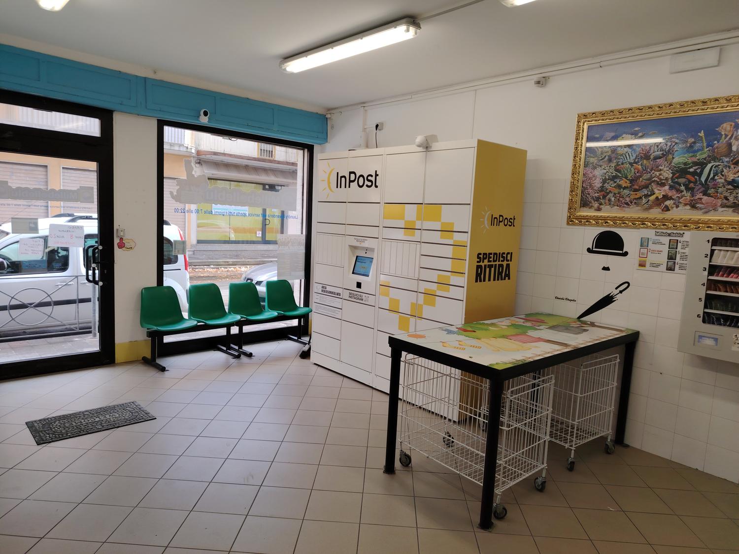 Azienda in vendita: Attività di lavanderia self service e drink food service h24 a Italia - Lavanderie - Immagine foto 2