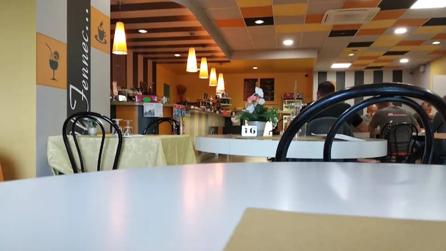 Azienda in vendita: Attività avviata di Bar e Tavola Calda a Italia - Bar - Immagine principale