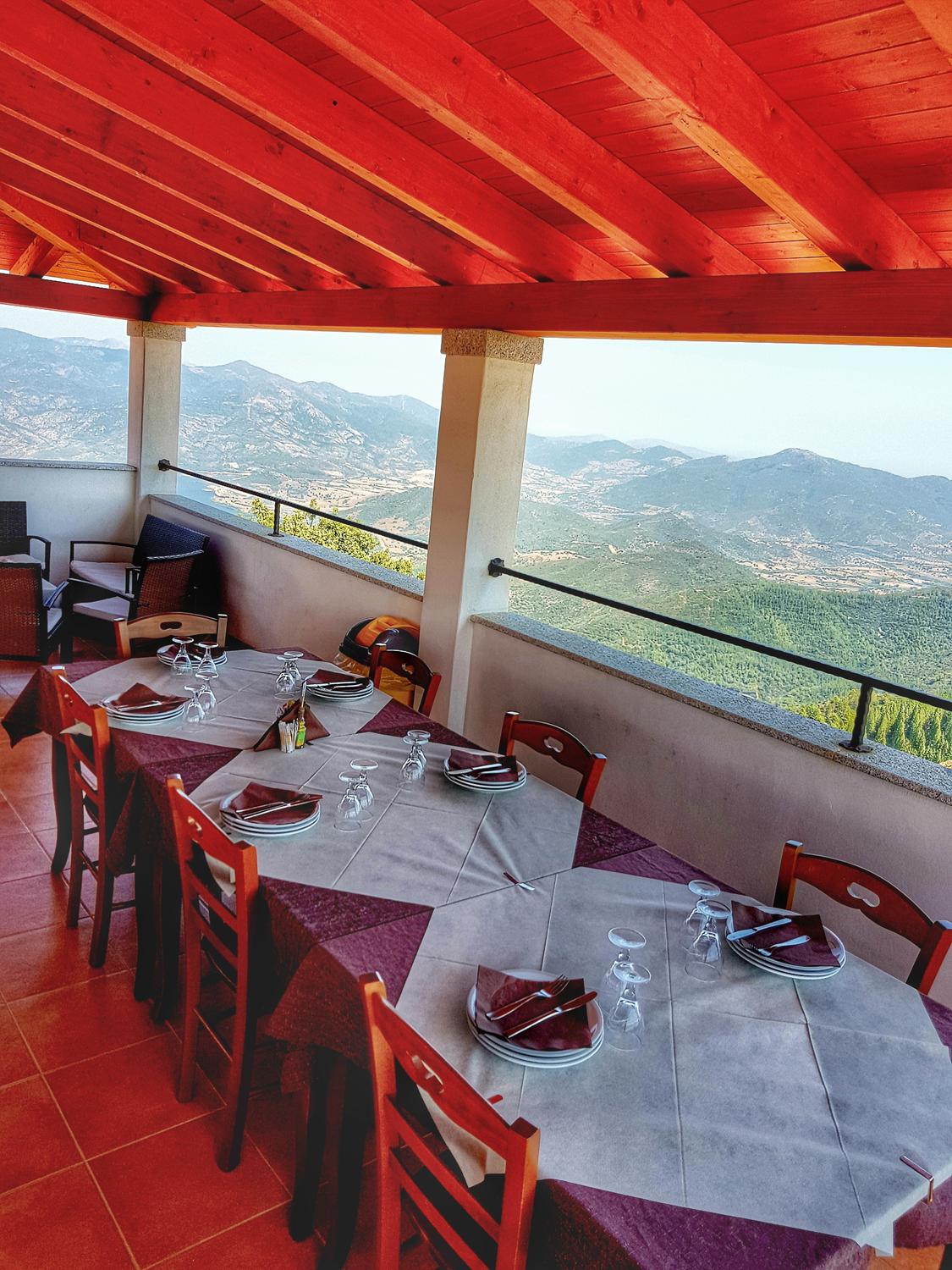 Azienda in vendita: Az. multifunzionale dentro parco unesco vista mare e montagna a Italia - Agriturismi - Immagine foto 3