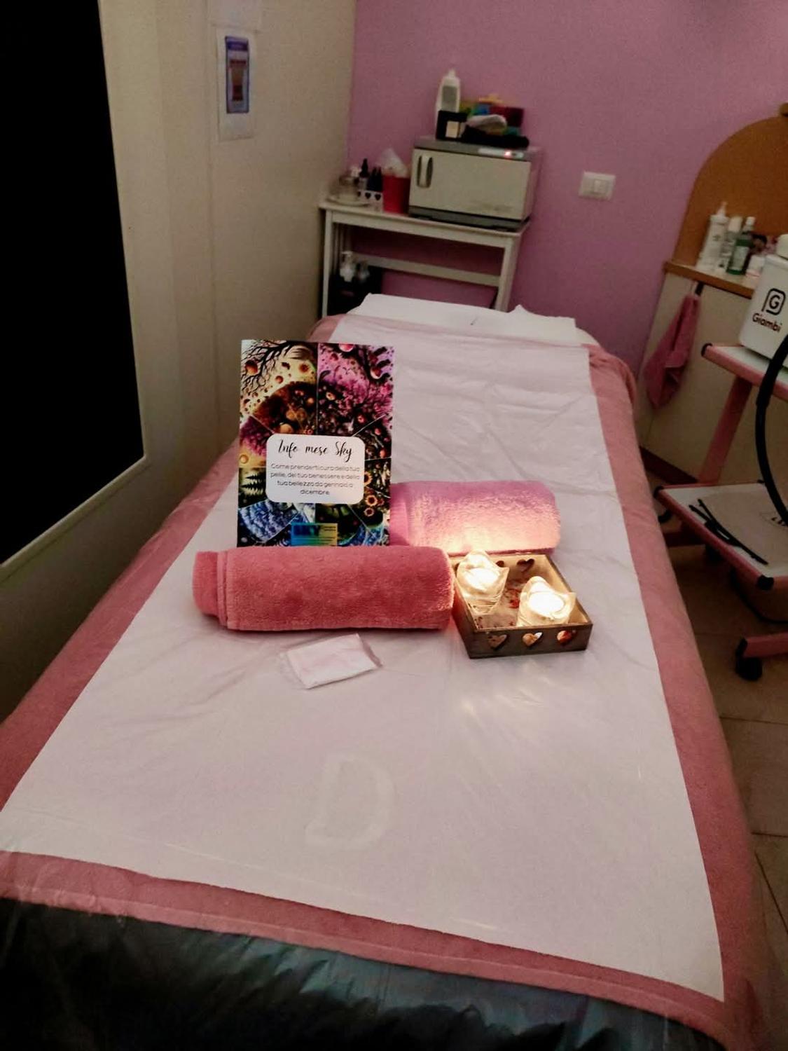 Azienda in vendita: Centro Estetico Solarium reception, 5 cabine postazione manicure a Italia - Centri Estetici - Immagine foto 4