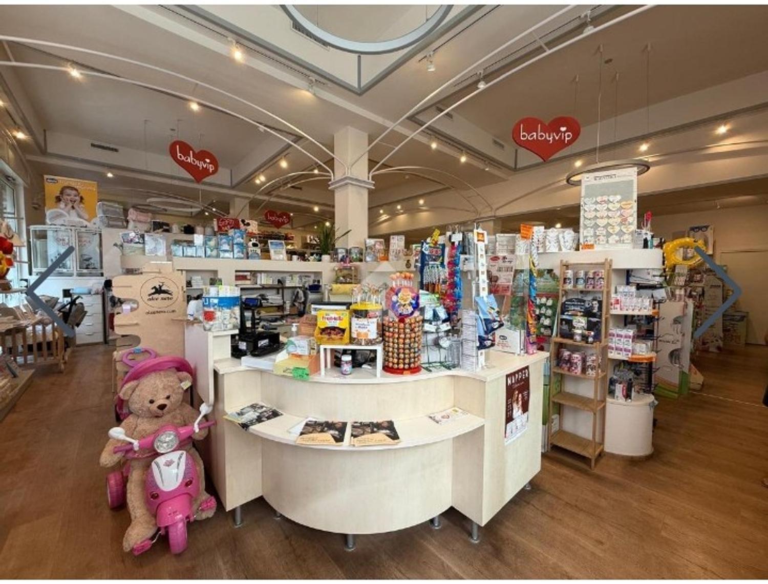 Azienda in vendita: Negozio al dettaglio di articoli per maternità e prima infanzia a Italia - Altro - Immagine principale