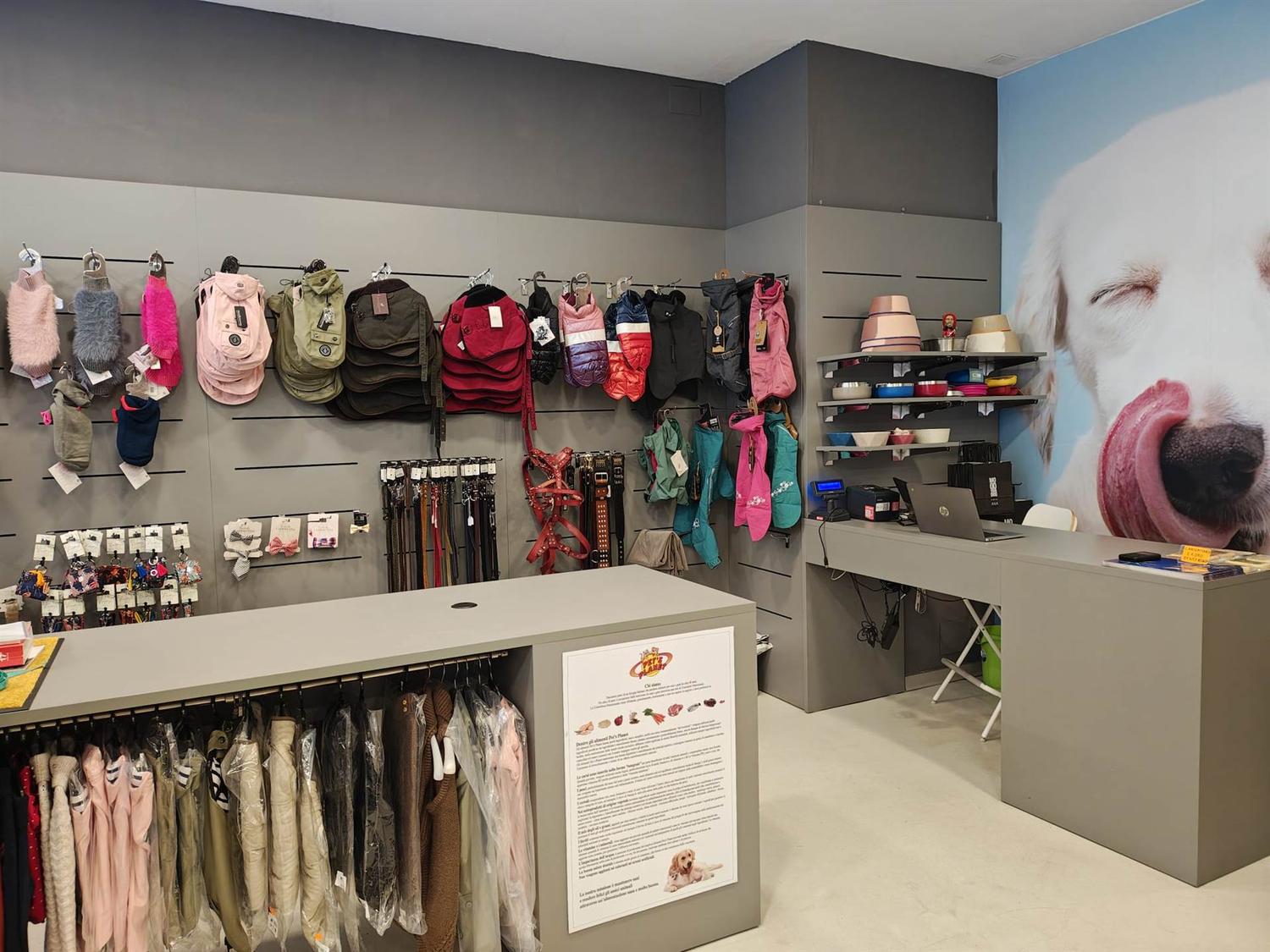 Azienda in vendita: Pet's Boutique Alimentazione e Accessori per Cani & Gatti a Italia - Prodotti e servizi per animali - Immagine principale