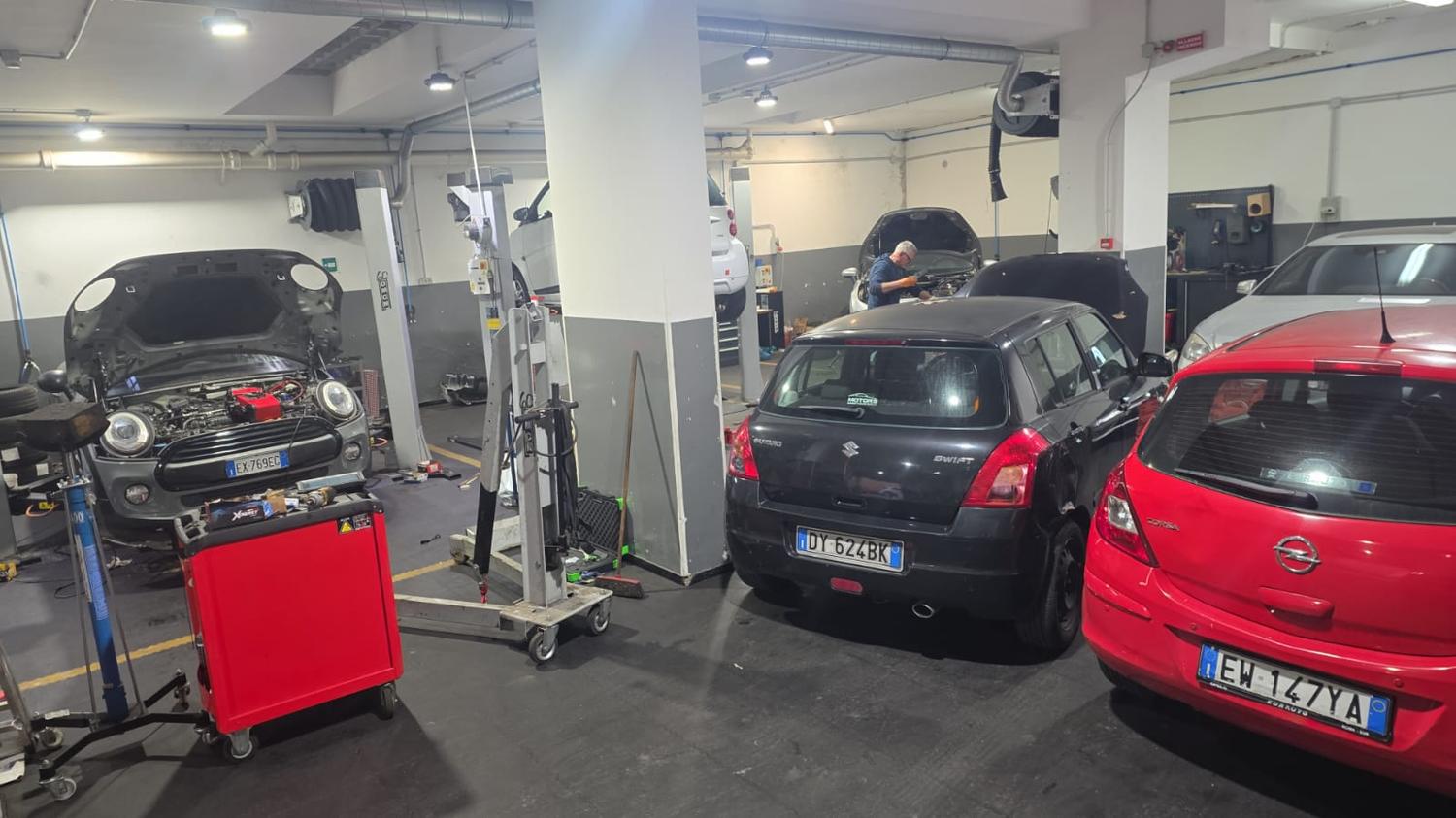 Azienda in vendita: Attività di officina meccanica  a Italia - Automotive - Immagine principale