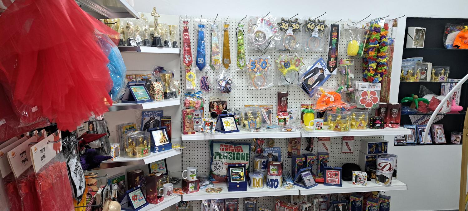 Azienda in vendita: Attività di articoli da Regalo e per Feste. a Italia - Attività artigianali e professionali - Immagine principale