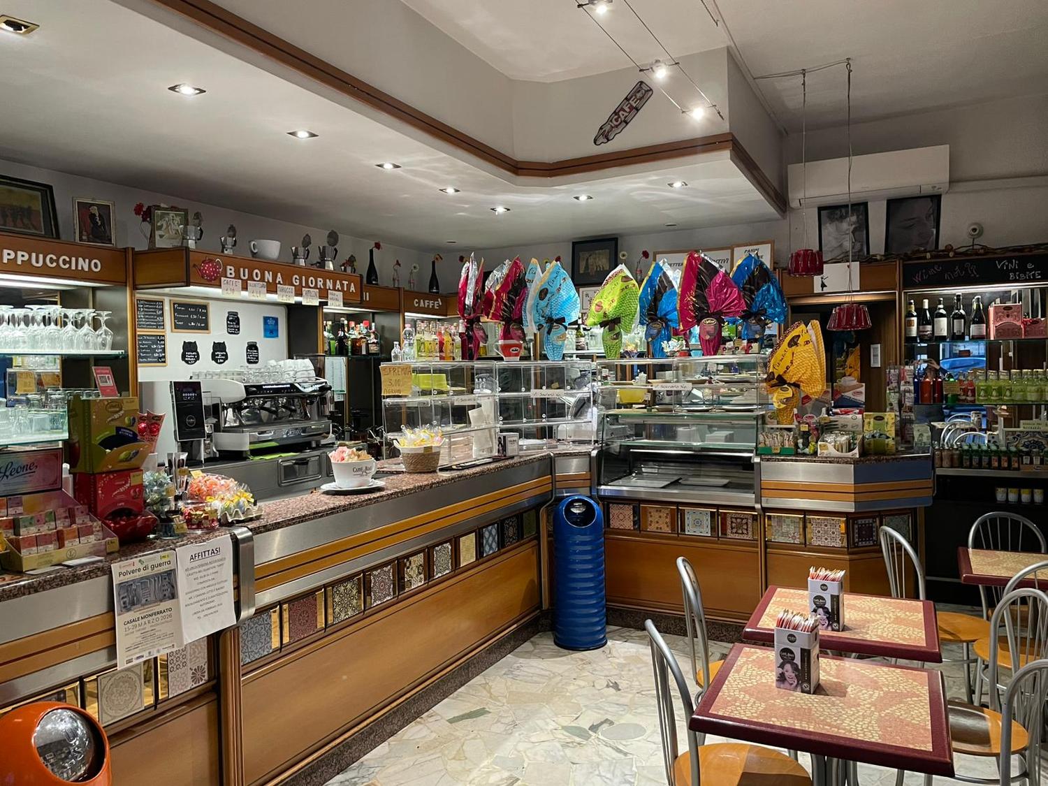 Azienda in vendita: Cedesi Licenza Storico Bar Caffetteria a Italia - Bar - Immagine foto 3