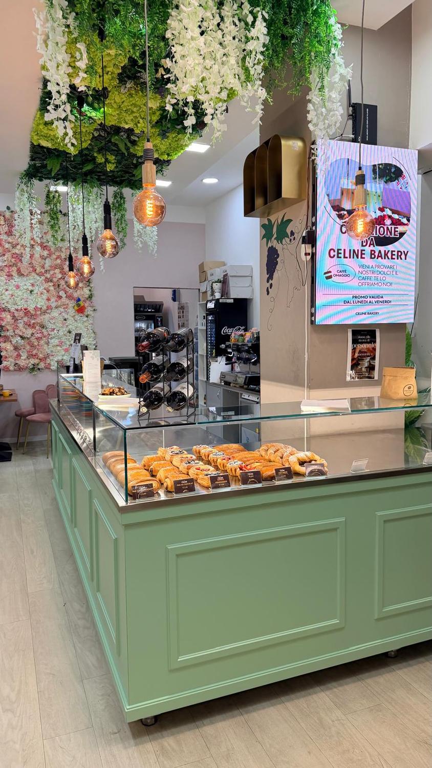 Azienda in vendita: ATTIVITA DI BAKERY CON LABORATORIO E CAFFETTERIA PRESSO CENTRO CO a Italia - Pasticcerie - Immagine foto 4