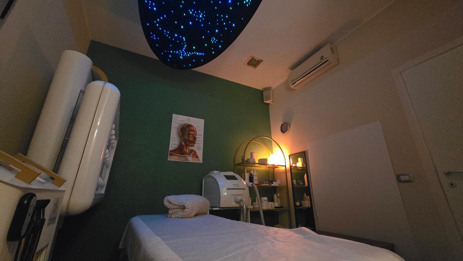 Azienda in vendita: Attività di centro estetico a Italia - Centri Estetici - Immagine principale