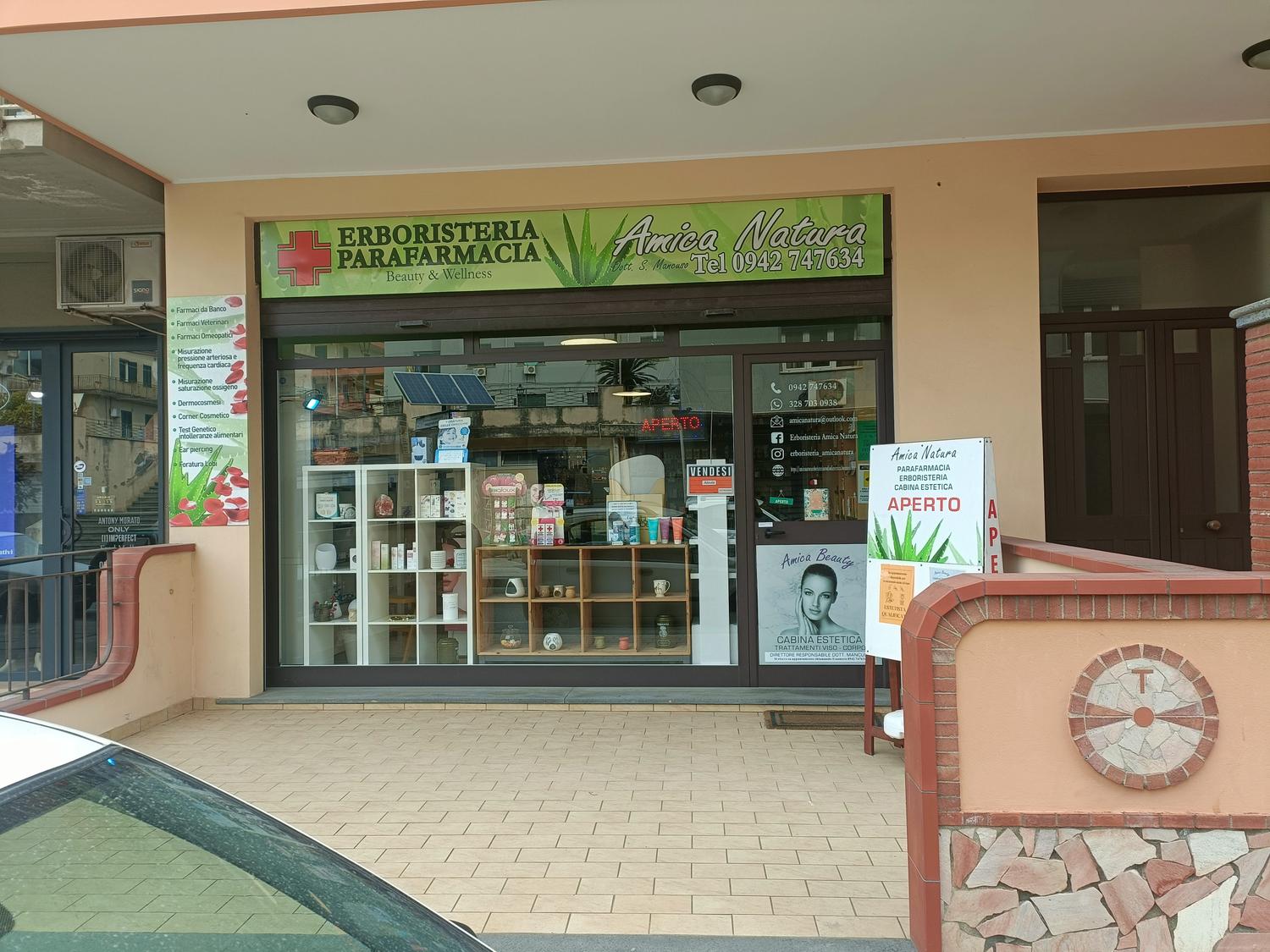 Azienda in vendita: Parafarmacia Erboristeria con Cabina Estetica a Italia - Farmacie e Parafarmacie - Immagine principale