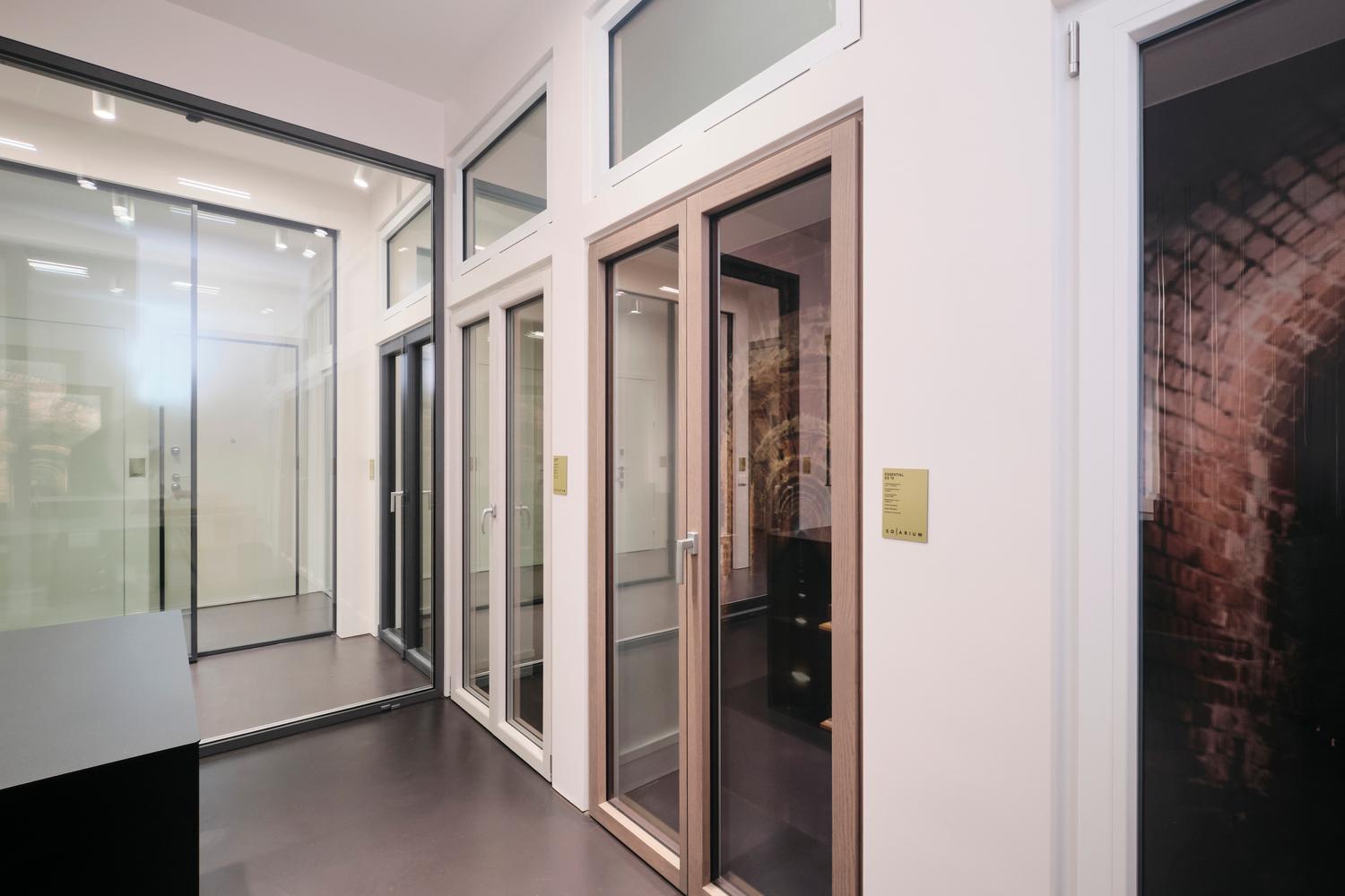 Azienda in vendita: Vendesi attività - showroom di infissi zona Parioli a Italia - Materiali Edili e Showroom - Immagine principale