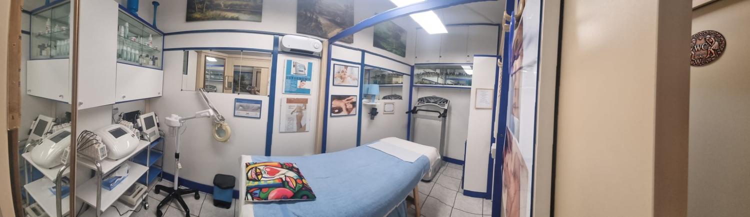 Azienda in vendita: Negozio Storico Di Estetica avanzata
piazza Giovani  dalle bande  a Italia - Centri Estetici - Immagine foto 4