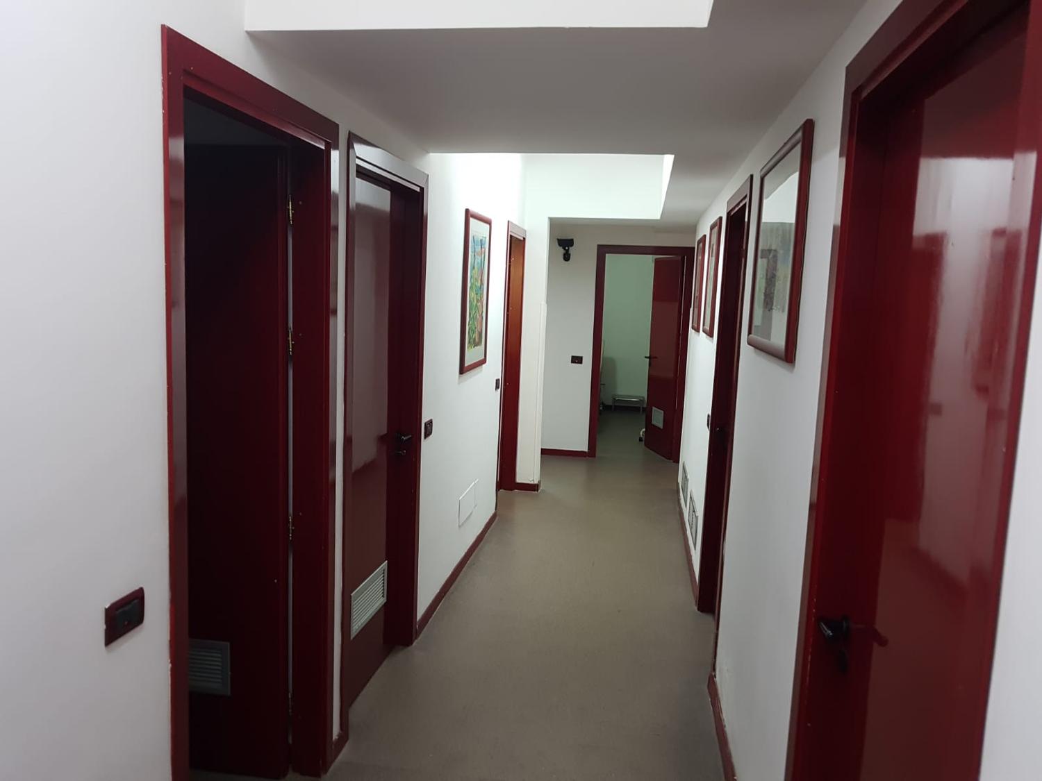 Azienda in vendita: vendita attività di poliambulatorio e centro di fisioterapia a Italia - Studi Medici e Poliambulatori - Immagine principale