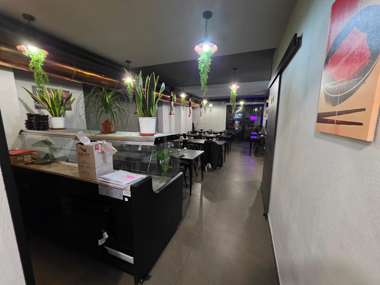 Azienda in vendita: Cedo attività di ristorazione porto principale isola di Procida a Italia - Ristoranti - Immagine foto 2