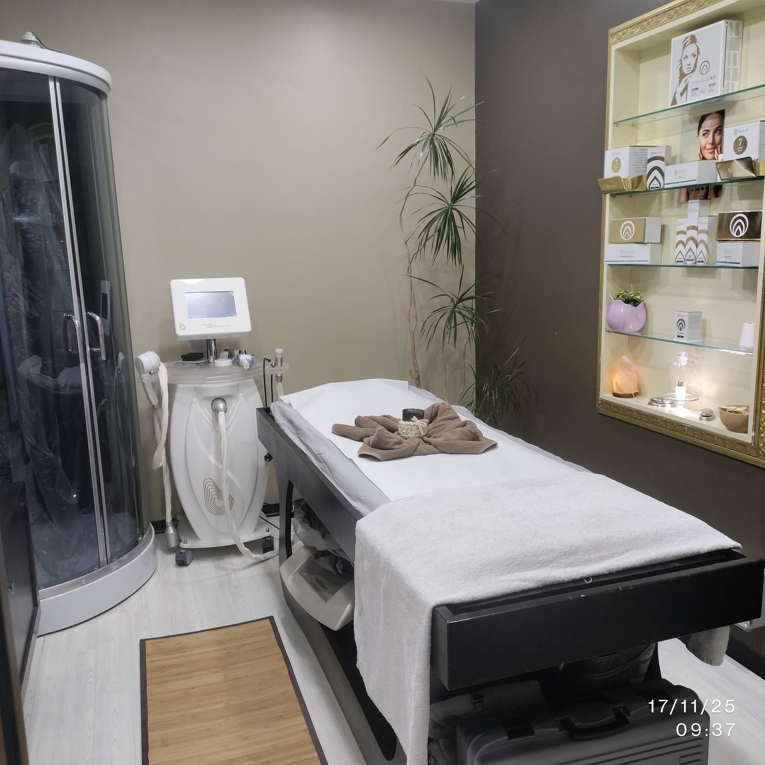 Azienda in vendita: Cedesi attività Centro Estetico a due passi da Ciriè  a Italia - Centri Estetici - Immagine foto 2