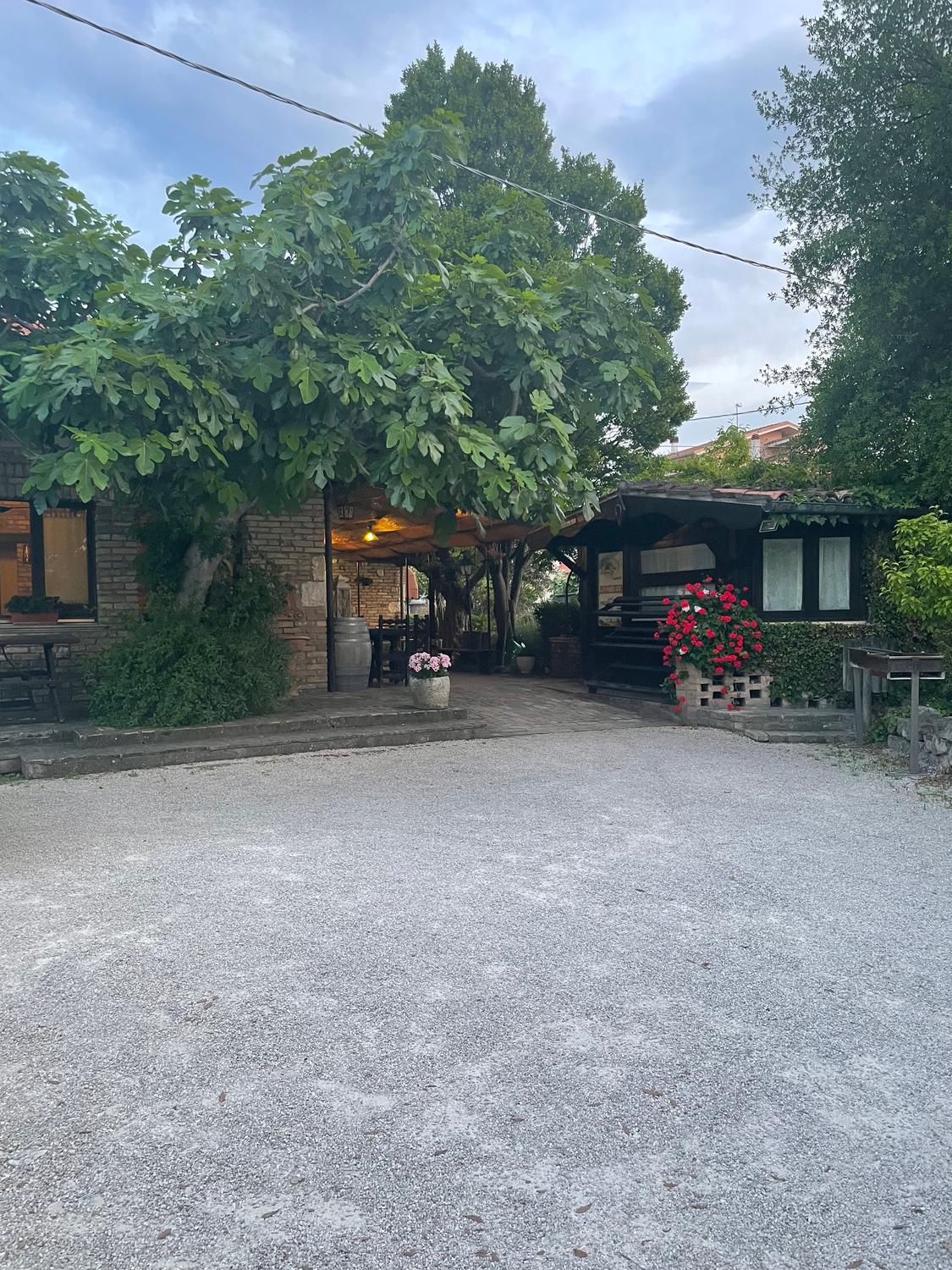 Azienda in vendita: Splendido Agriturismo in vendita a Italia - Agriturismi - Immagine foto 2