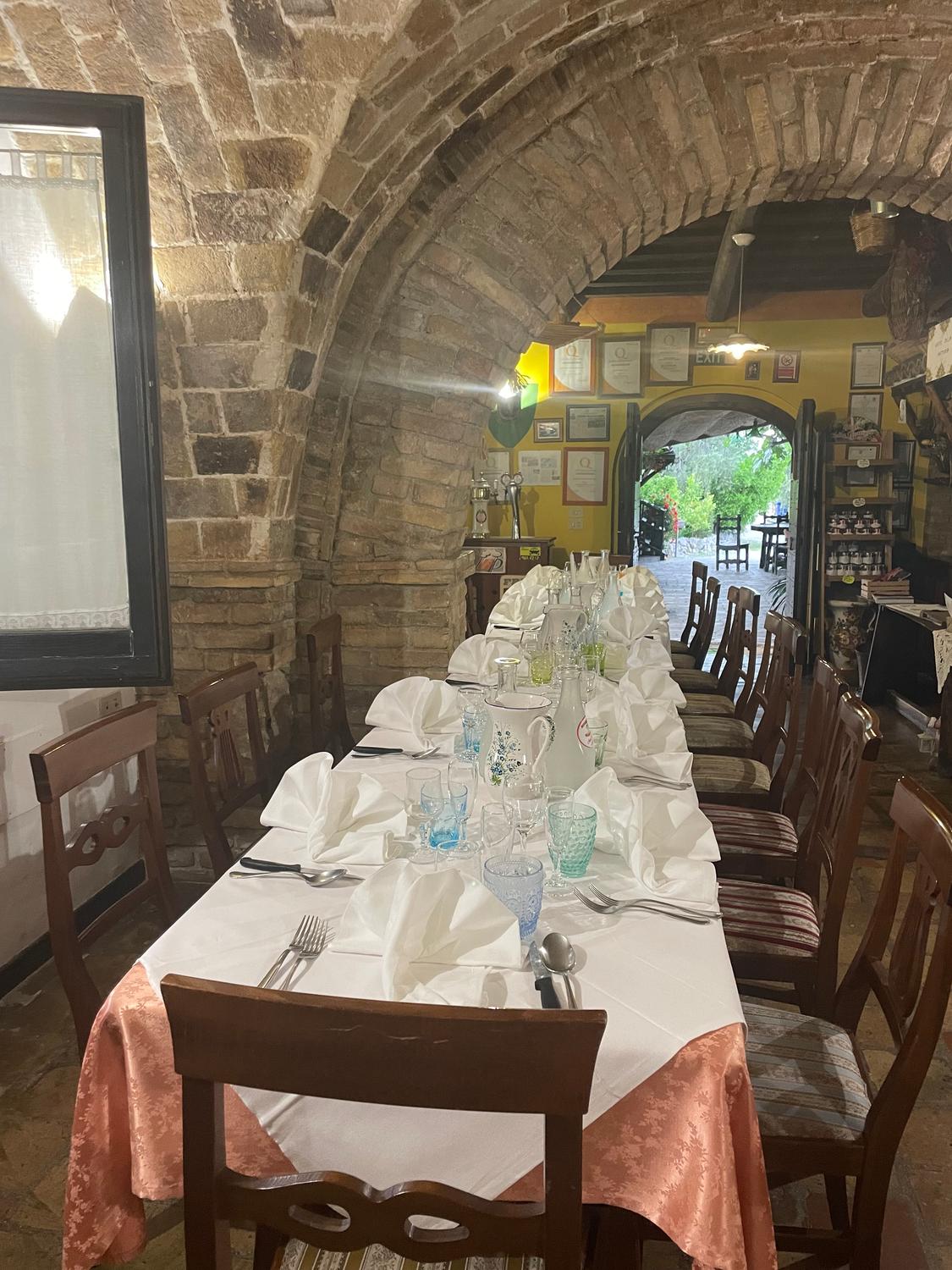Azienda in vendita: Splendido Agriturismo in vendita a Italia - Agriturismi - Immagine foto 3