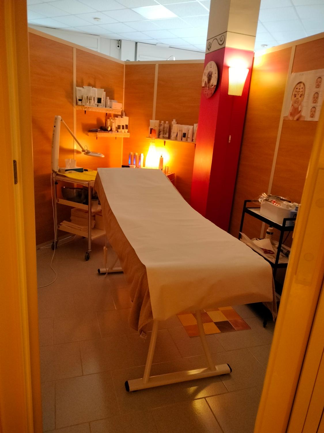 Azienda in vendita: Elegante centro estetico storico, arredato e pronto all'uso. a Italia - Area Wellness e Spa - Immagine foto 2