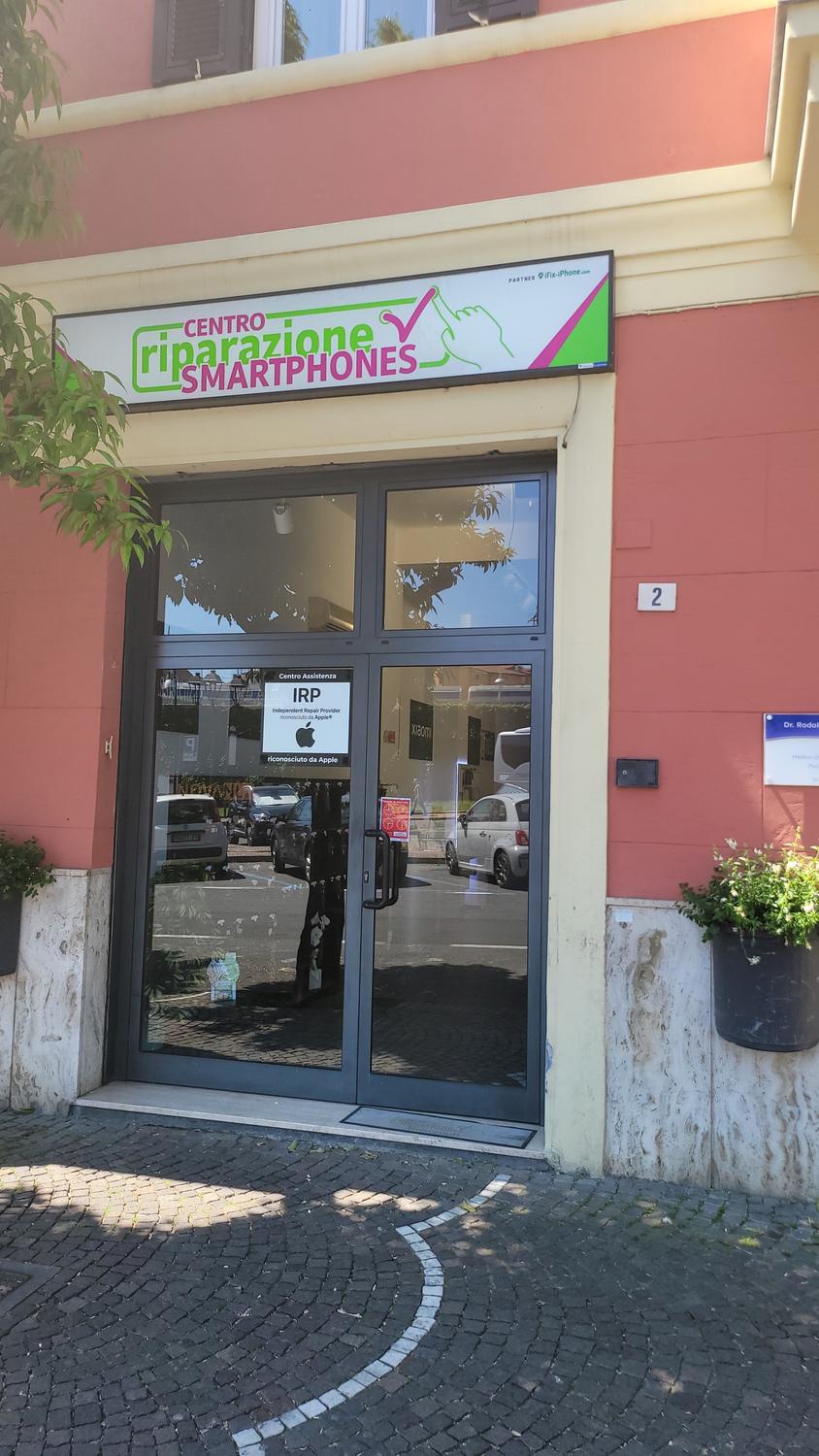 Azienda in vendita: Negozio di Riparazione e vendita Smartphone, Tablet, Notebook/PC a Italia - Servizi informatici e tecnologia - Immagine principale