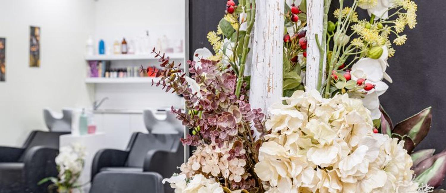 Azienda in vendita: Attività di parrucchiera a Paratico a Italia - Parrucchieri - Immagine foto 2