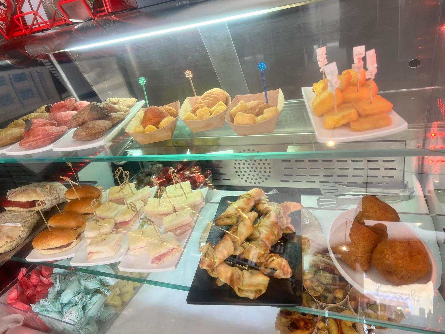 Azienda in vendita: Cocktail bar in centro, luogo adatto anche per piccoli eventi a Italia - Bar - Immagine foto 2