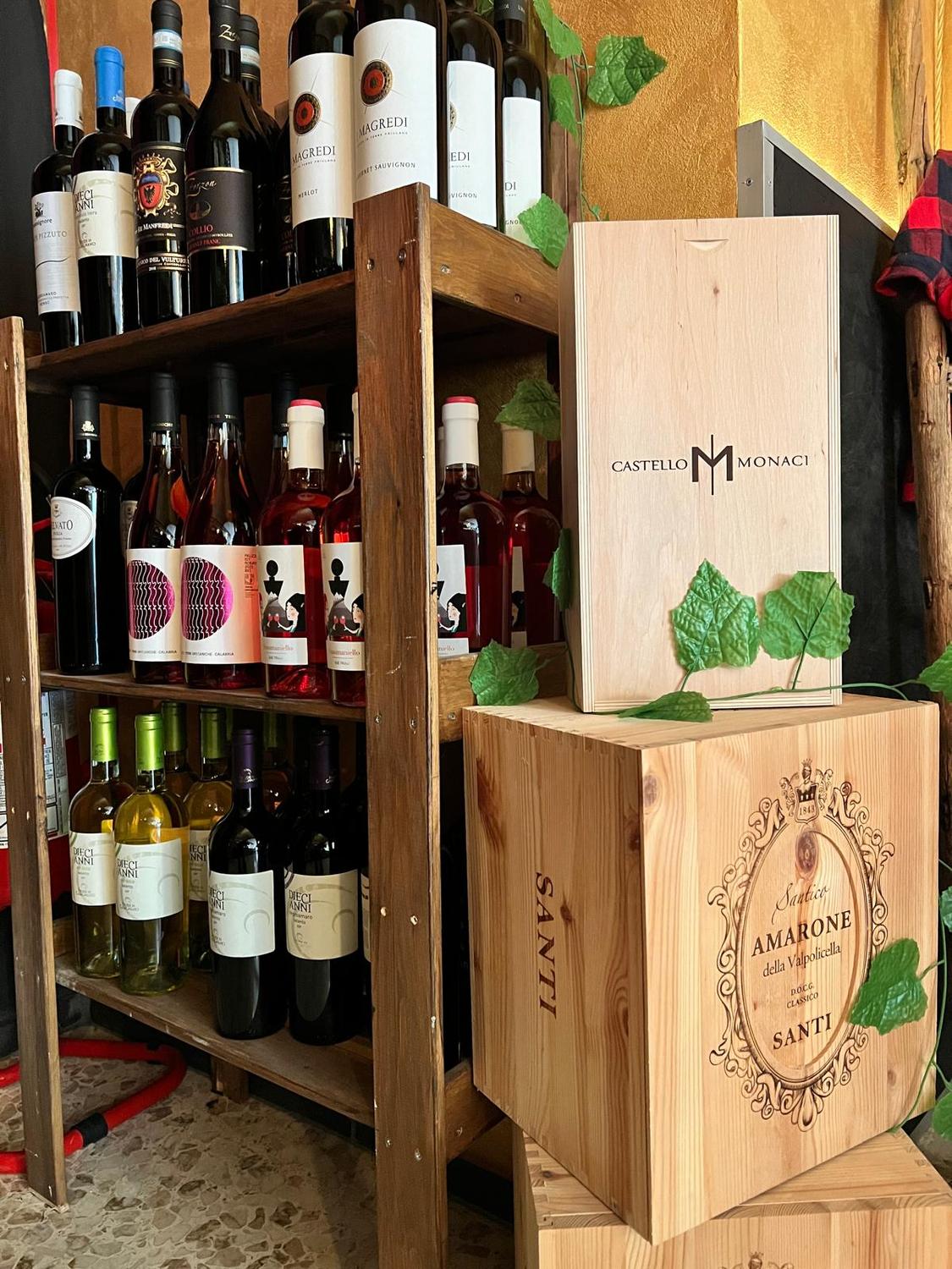 Azienda in vendita: Cocktail bar in centro, luogo adatto anche per piccoli eventi a Italia - Bar - Immagine foto 4