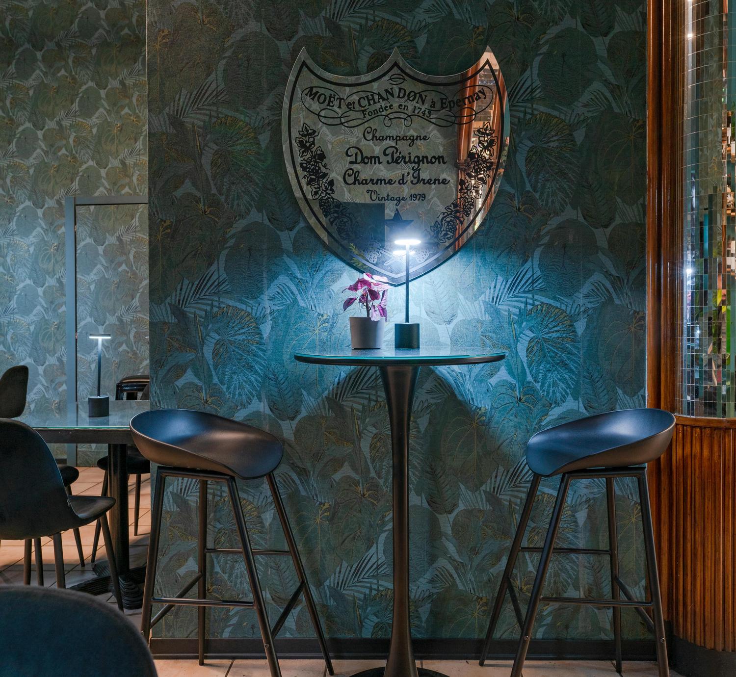 Azienda in vendita: Wine bar & cocktail lounge ristrutturato a Italia - Bar - Immagine foto 4