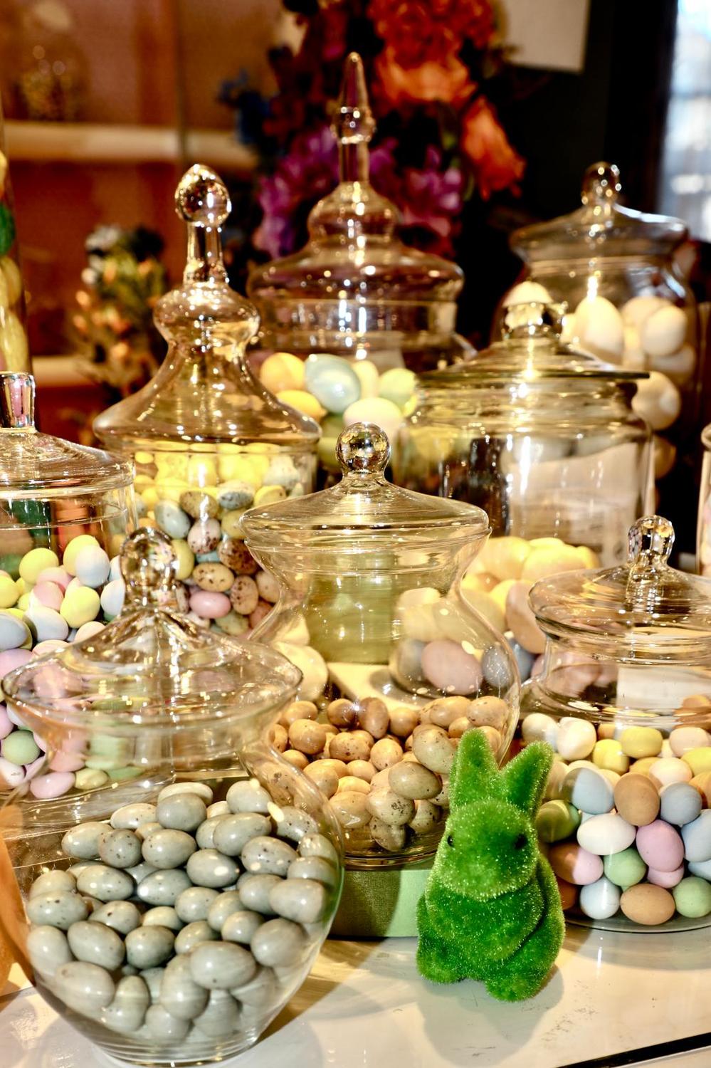 Azienda in vendita: attività vendita dolciumi cioccolata confezioni regalo bomboniere a Italia - Attività artigianali e professionali - Immagine foto 2