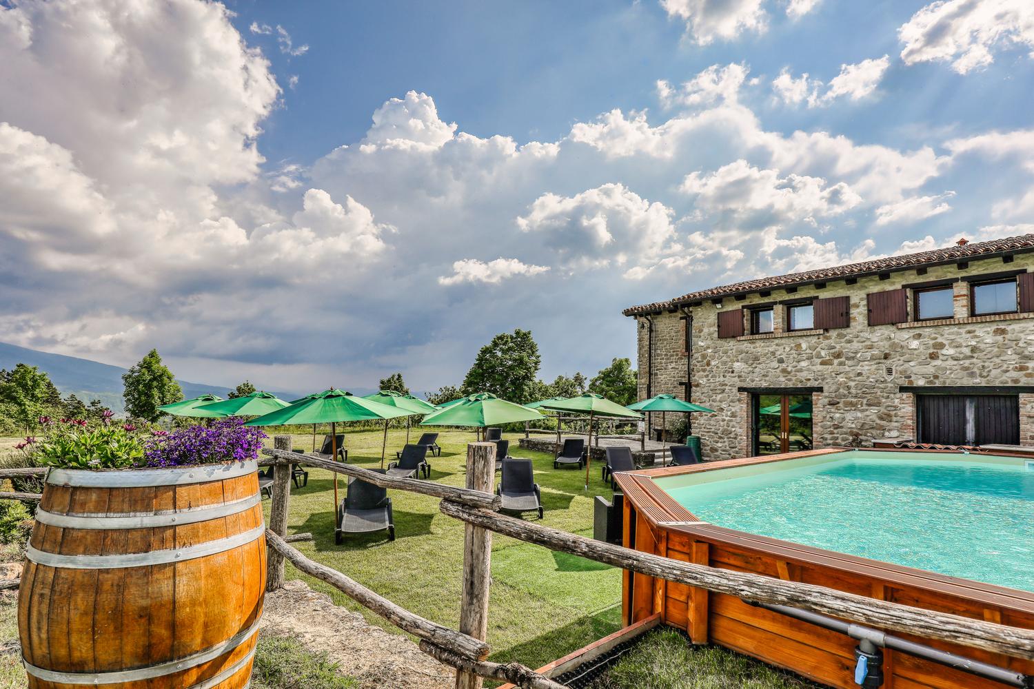 Azienda in vendita: Cedesi noto Resort & Ristorante (Vincitore "4 Ristoranti")  a Italia - Agriturismi - Immagine foto 2