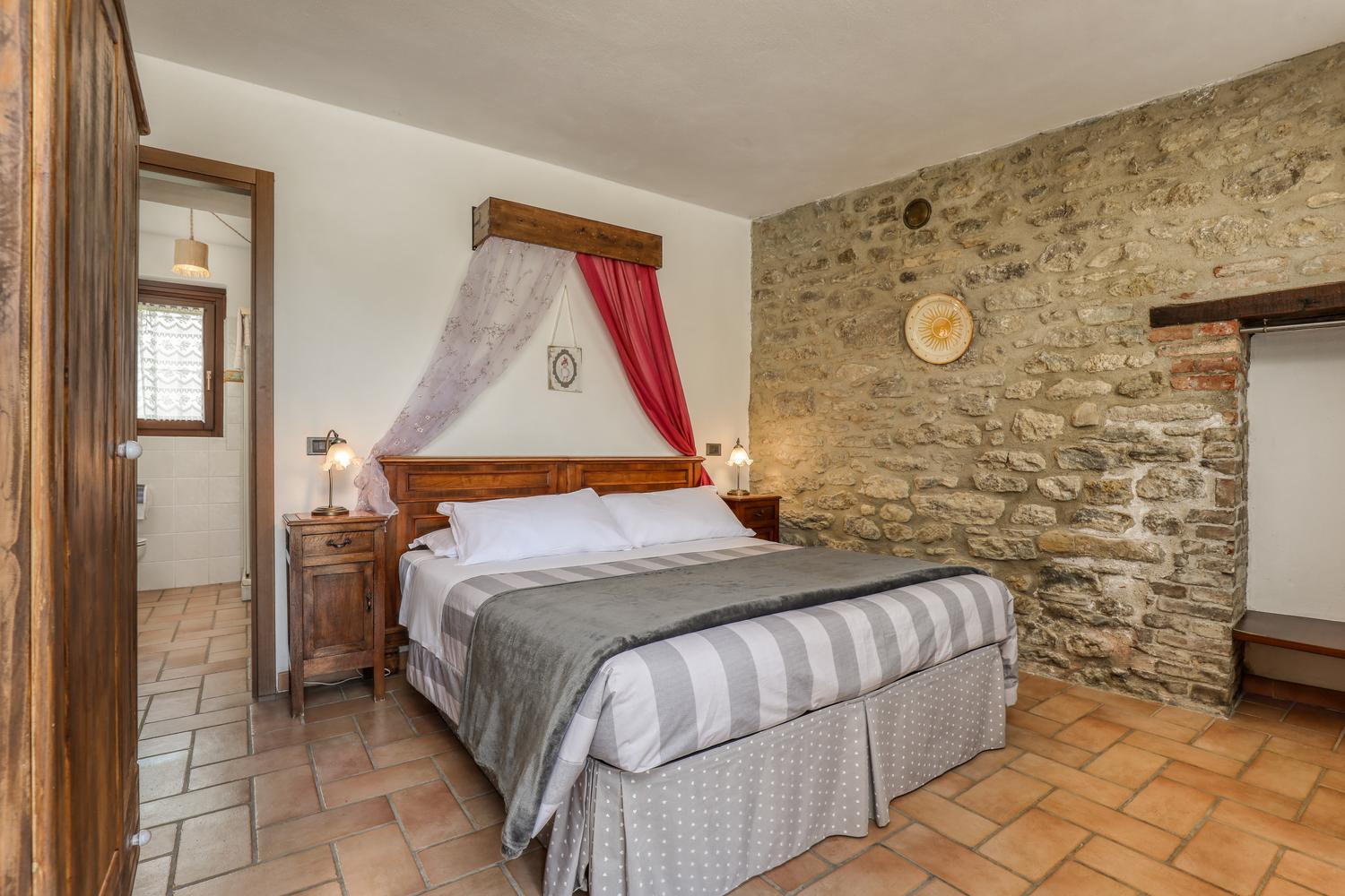 Azienda in vendita: Cedesi noto Resort & Ristorante (Vincitore "4 Ristoranti")  a Italia - Agriturismi - Immagine foto 4