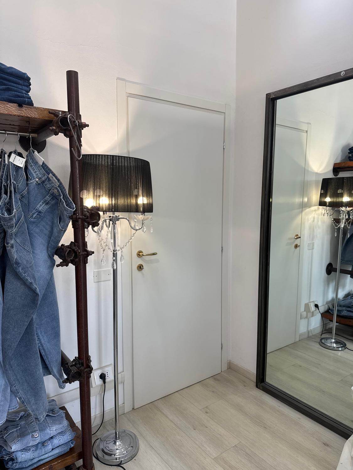 Azienda in vendita: Abbigliamento donna pronto moda a Italia - Negozi - abbigliamento - Immagine foto 4