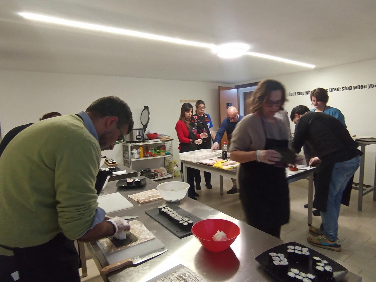 Azienda in vendita: Scuola di formazione per sushi unica in Sicilia  a Italia - Attività di formazione e istruzione - Immagine foto 4