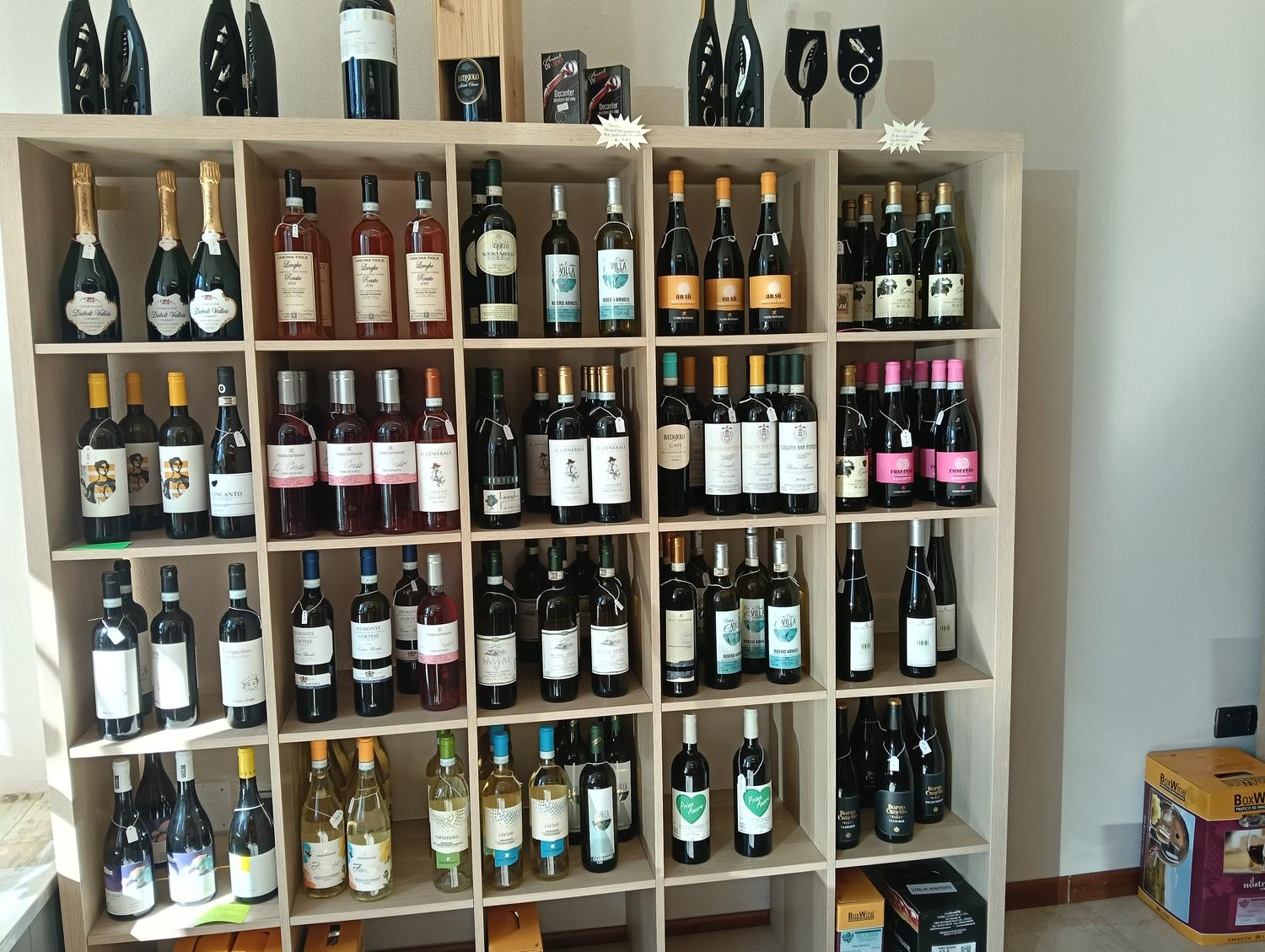 Azienda in vendita: Negozio di Enoteca e specialità alimentari  a Italia - Negozi - alimentari e ortofrutta - Immagine principale