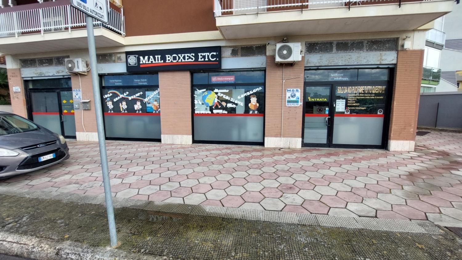 Azienda in vendita: Centro Mail Boxes Etc. a Italia - Logistica e Trasporti - Immagine principale
