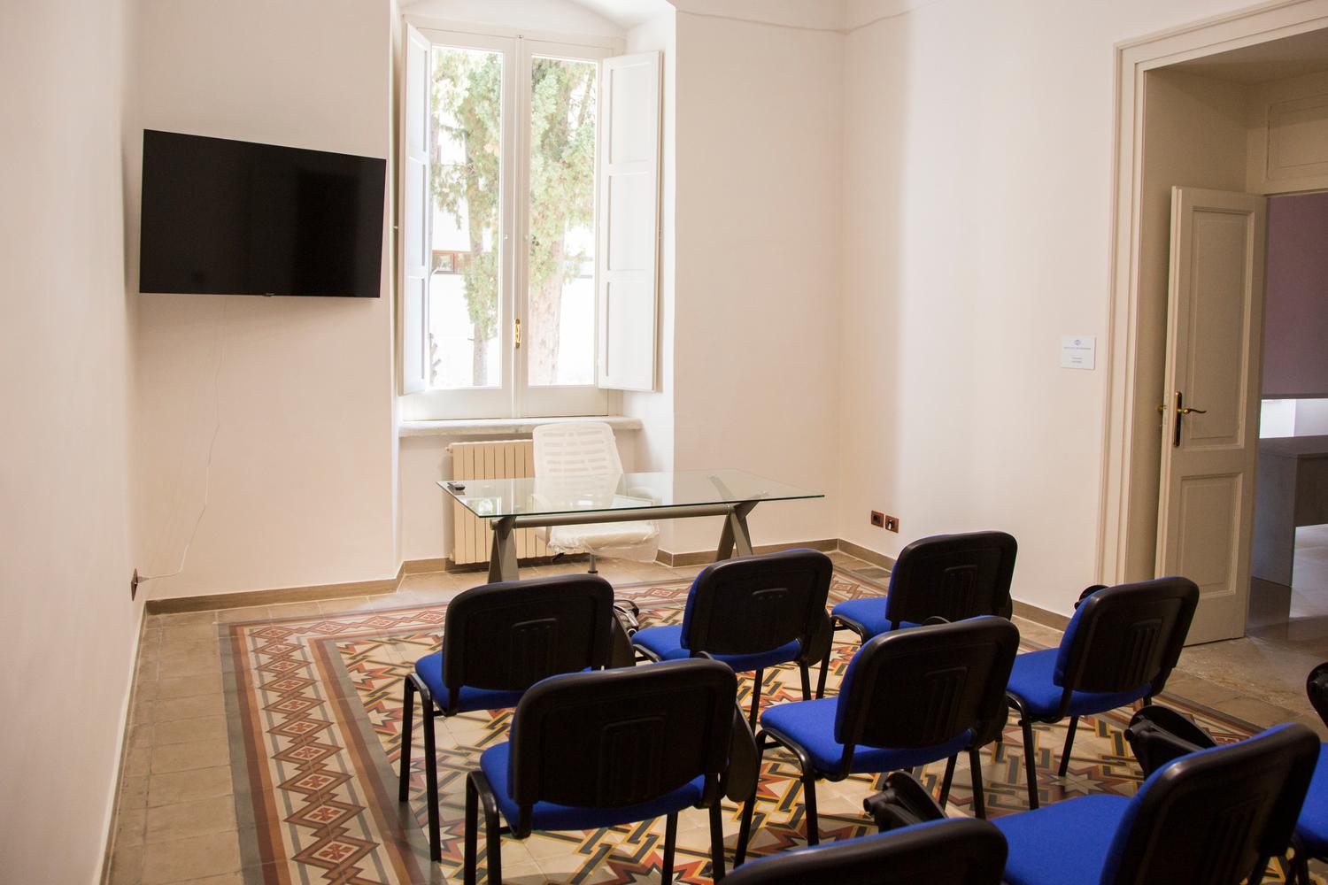 Azienda in vendita: Accademia di formazione accreditata alla Regione Puglia a Italia - Attività di formazione e istruzione - Immagine principale