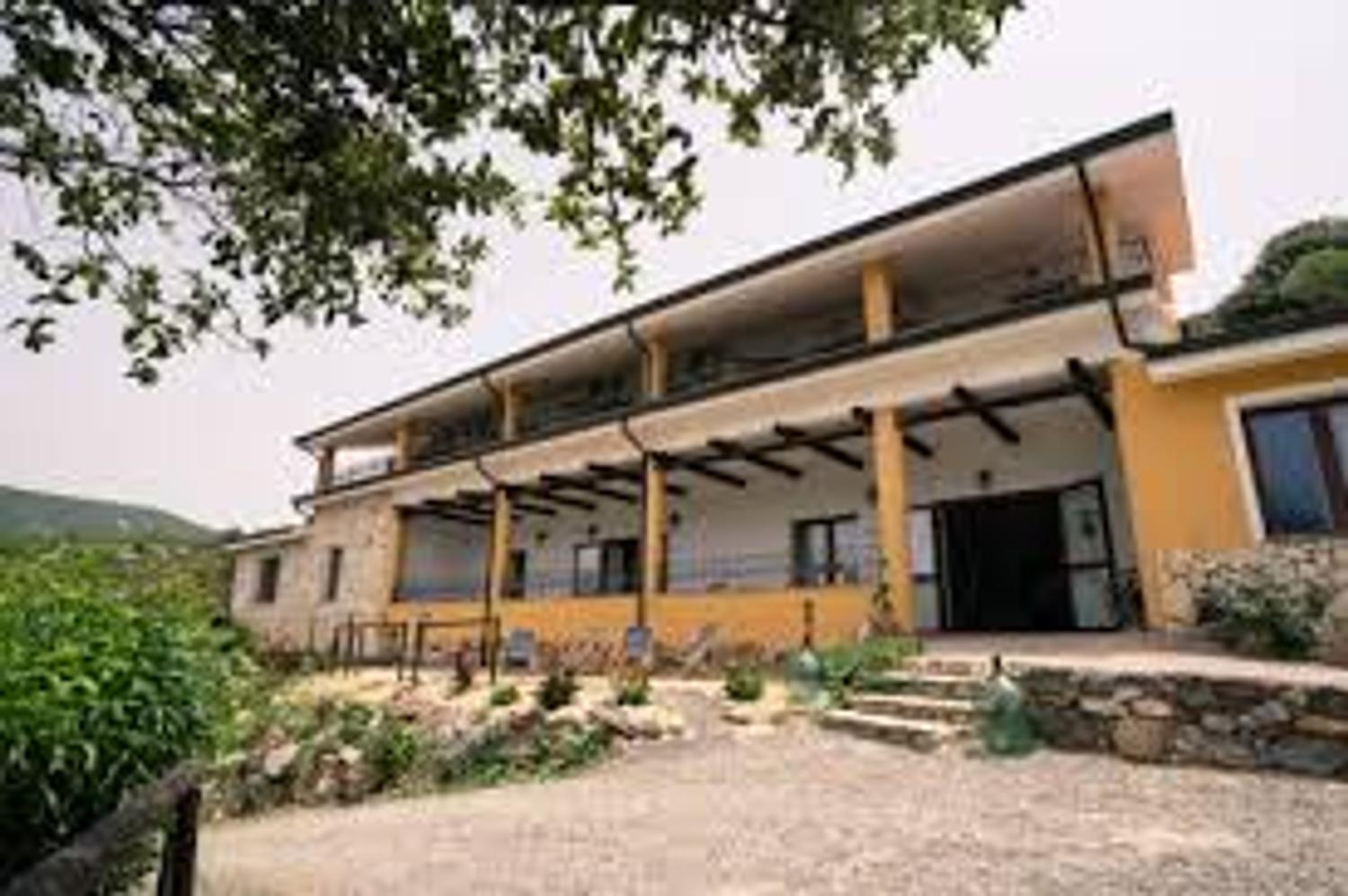 Azienda in vendita: Hotel con ristorante in vendita a Fluminimaggiore – a Italia - Hotel - Immagine foto 2