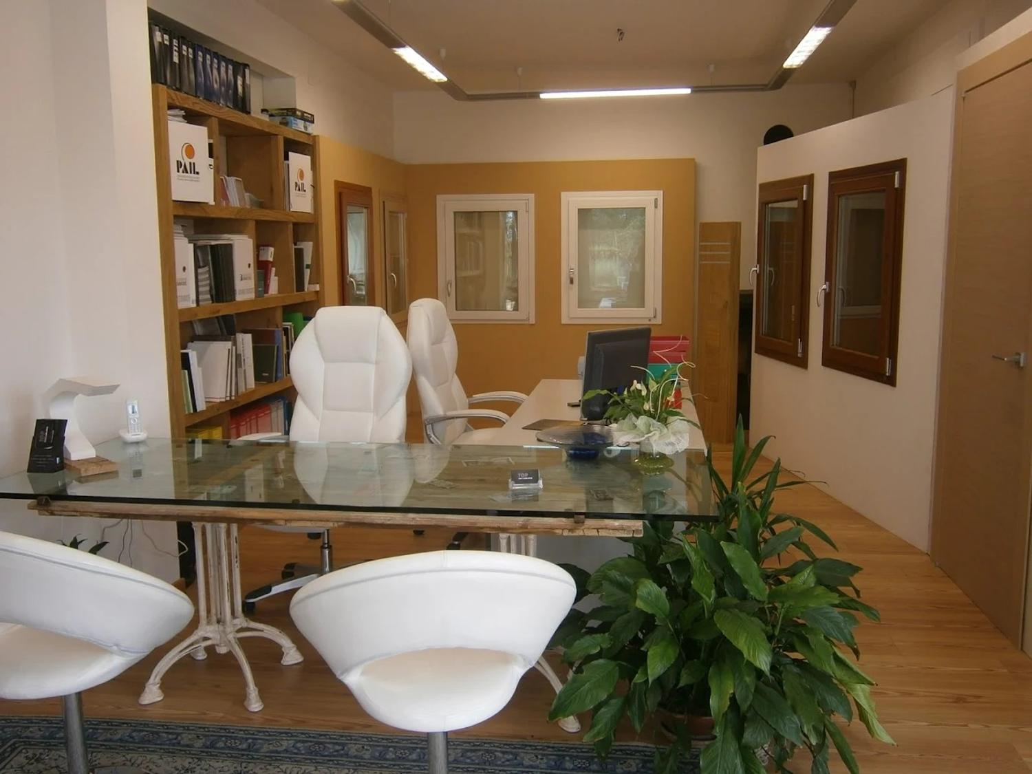 Azienda in vendita: Commerciale vendita porte ed infissi con servizio installazione a Italia - Attività artigianali e professionali - Immagine foto 2