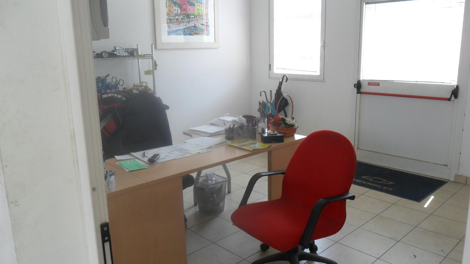 Azienda in vendita: cedesi attivita carrozzeria a Italia - Attività artigianali e professionali - Immagine foto 4