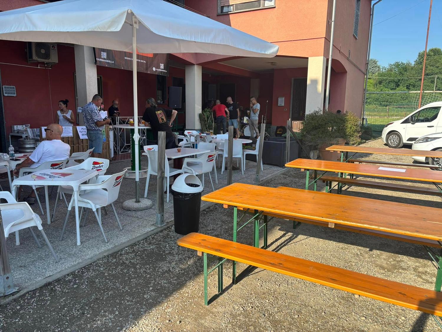 Azienda in vendita: Pizzeria Bar Sala giochi  a Italia - Sale giochi - Immagine foto 4
